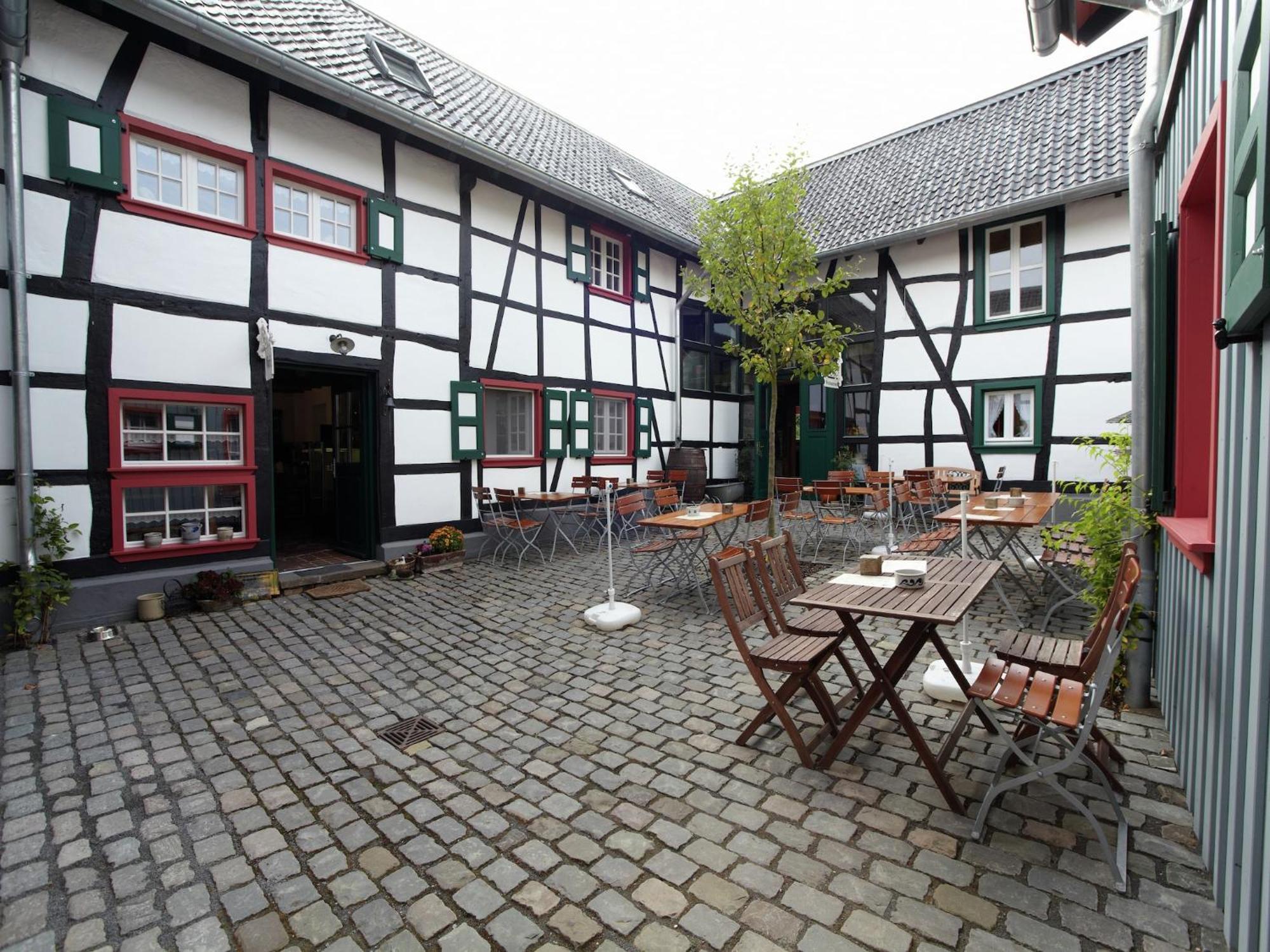 שליידן Nostalgic Apartment In The Eifel Region מראה חיצוני תמונה
